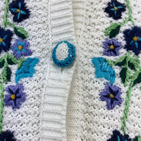 Coastal Grandma Alfred Dunner Sweater Women Fits L-XL White Floral Embroidered - Picture 4 of 15